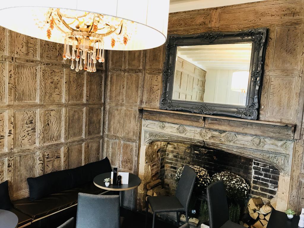 Whitehouse Rye Bed & Breakfast Bagian luar foto The interior of the restaurant