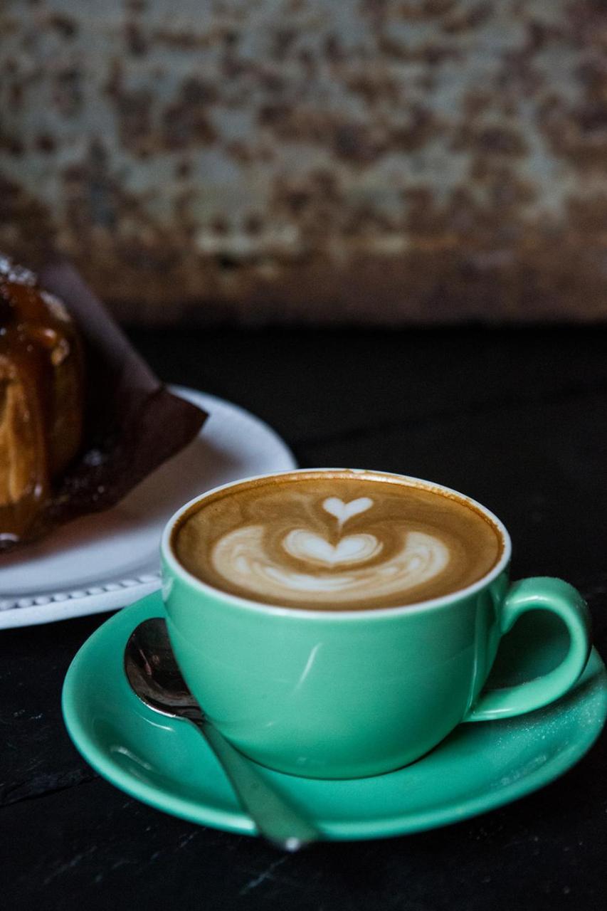 Whitehouse Rye Bed & Breakfast Bagian luar foto A cup of coffee
